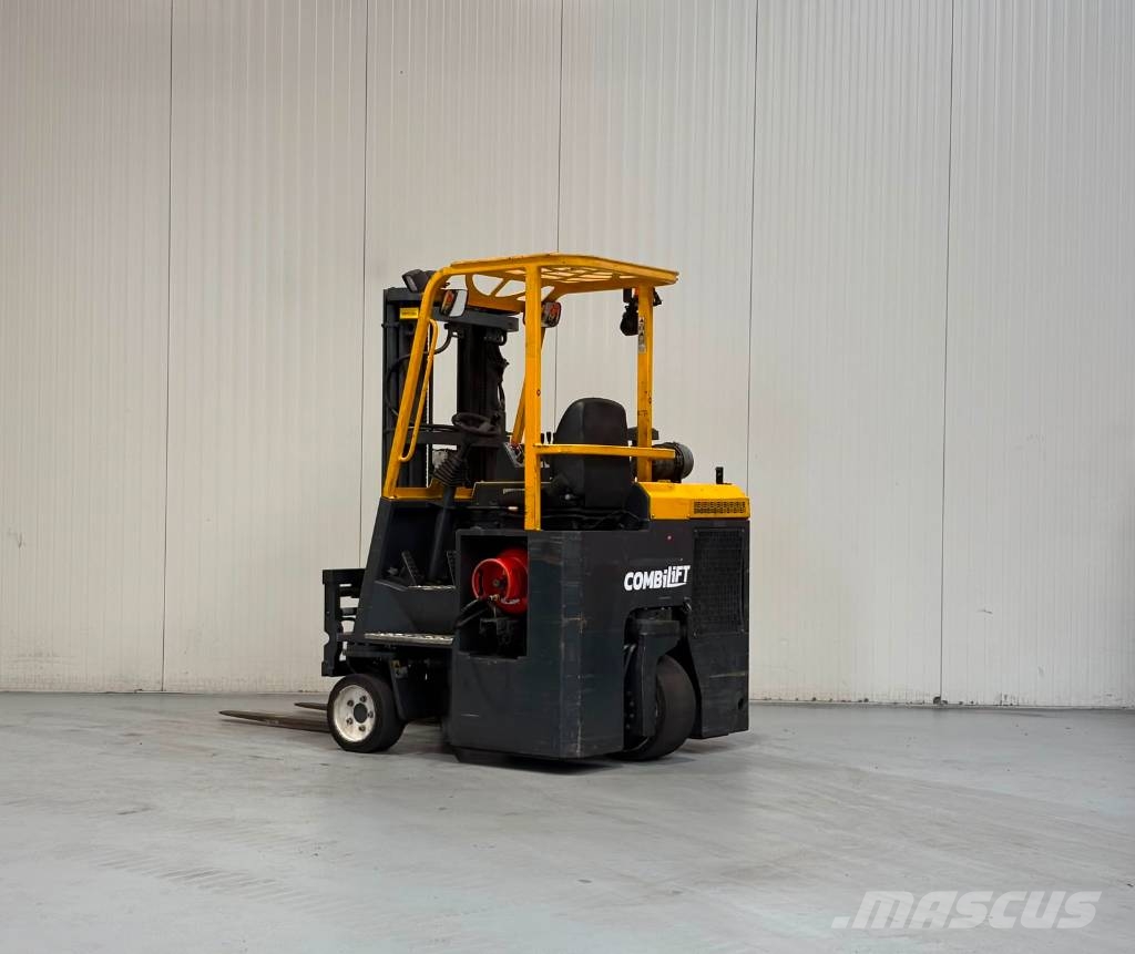 Combilift CB3000 LPG Chariot multidirectionnel
