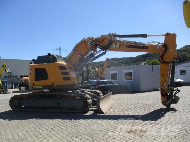 Liebherr R 926 Compact Litronic Bagri goseničarji