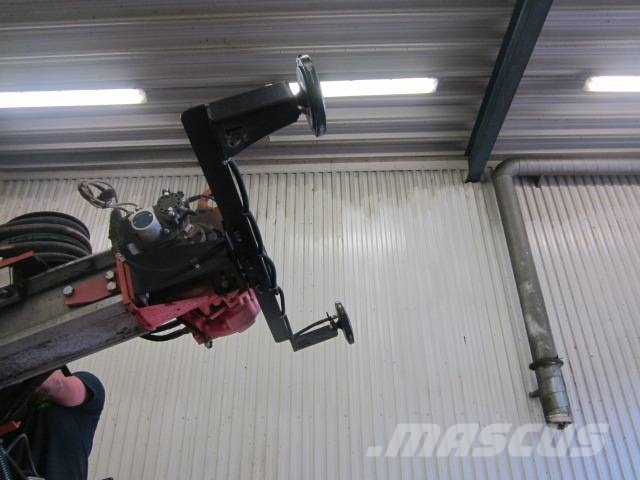 Sandvik DC 410 Ri معدات الثقب السطحي