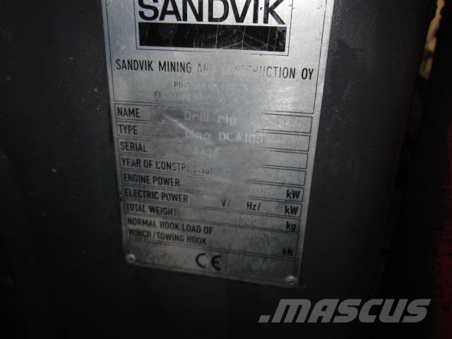 Sandvik DC 410 Ri معدات الثقب السطحي