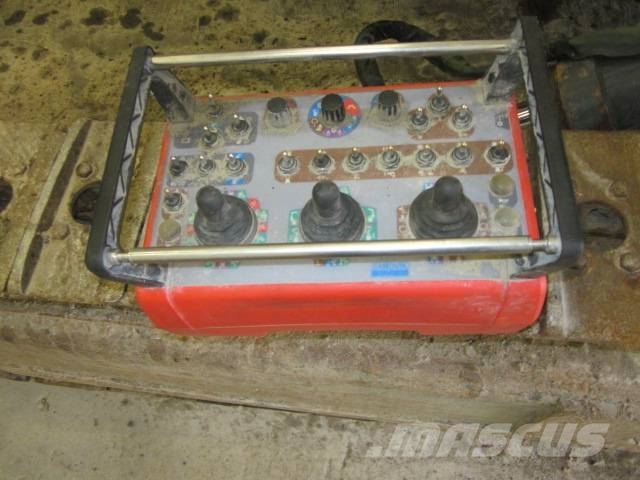 Sandvik DC 410 Ri معدات الثقب السطحي