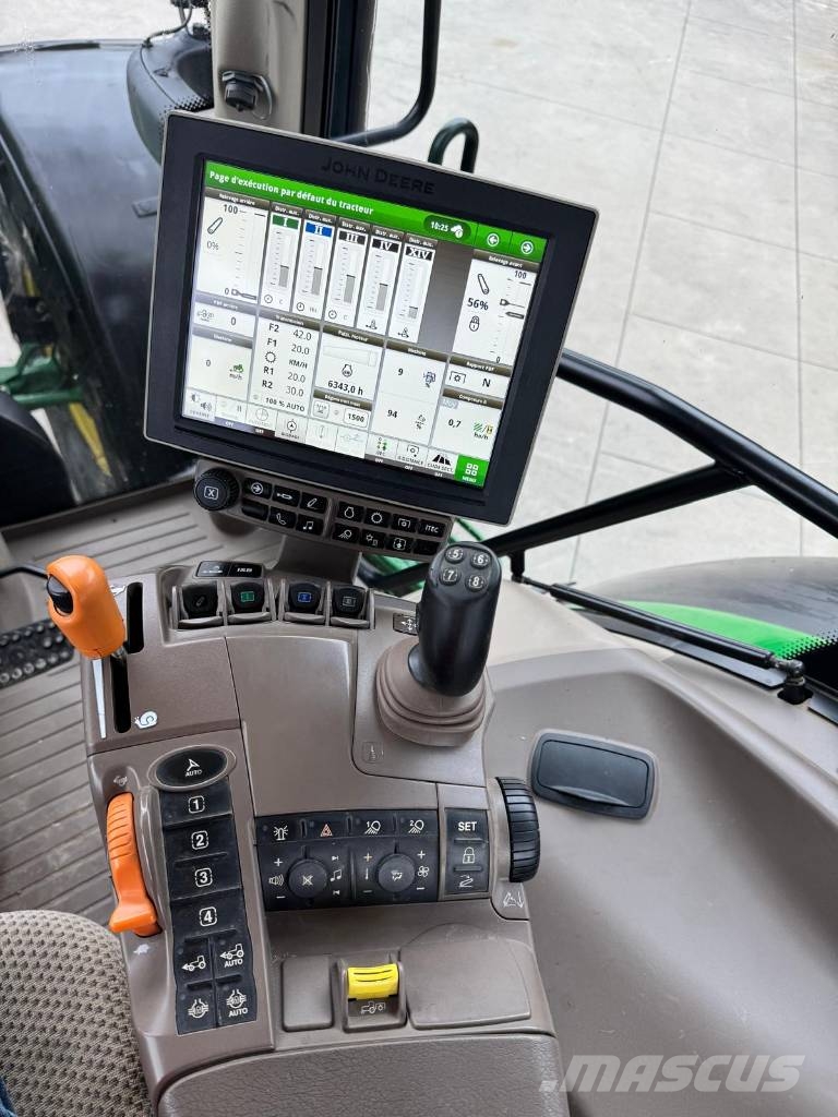 John Deere 6215 R Tractoren