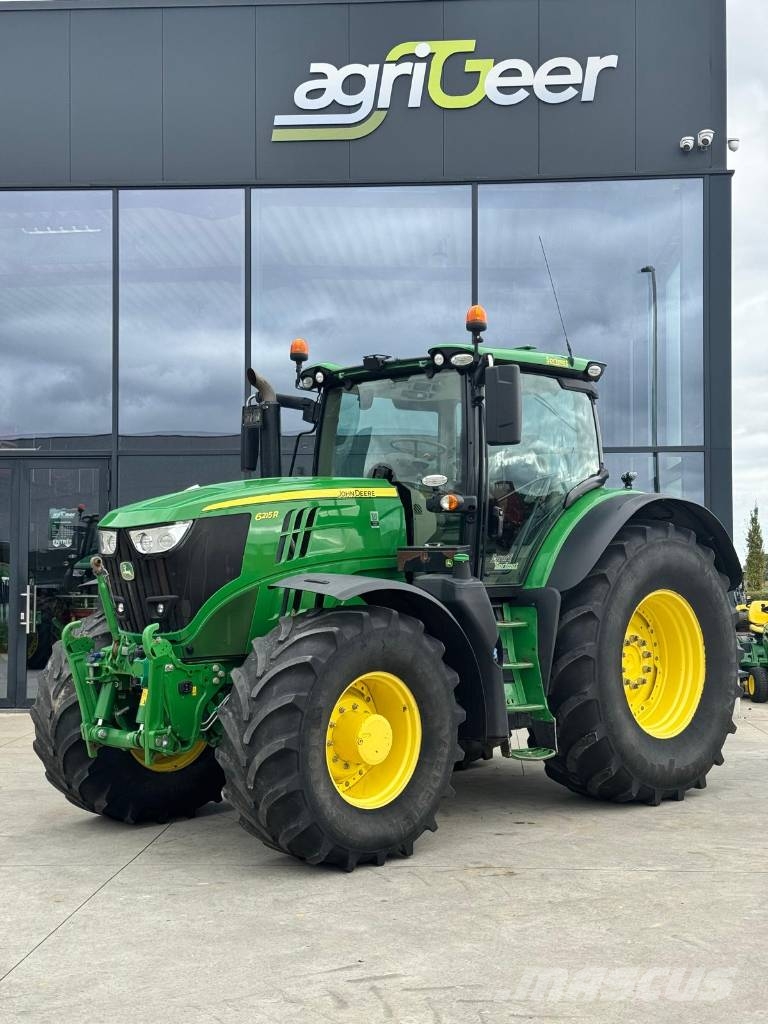 John Deere 6215 R Tractoren