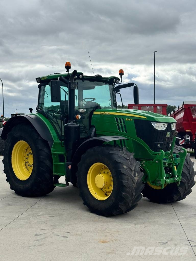 John Deere 6215 R Tractoren