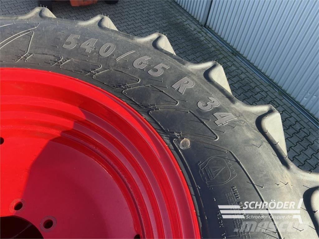 Fendt KOMPLETTRÄDER 540/65R34 + 650/85R38 Padangos, ratai ir ratlankiai