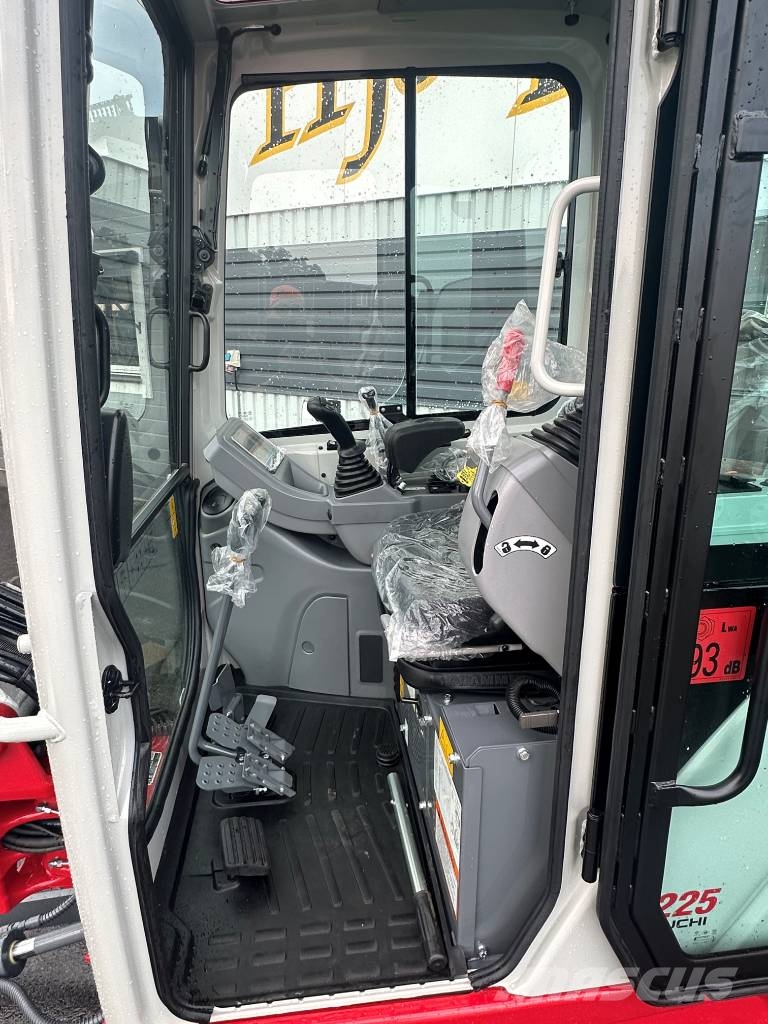 Takeuchi TB 225 Erbjudande!!! Mini excavatoare < 7t