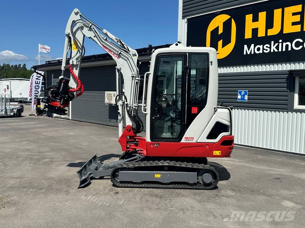 Takeuchi TB 225 Erbjudande!!! Mini excavatoare < 7t