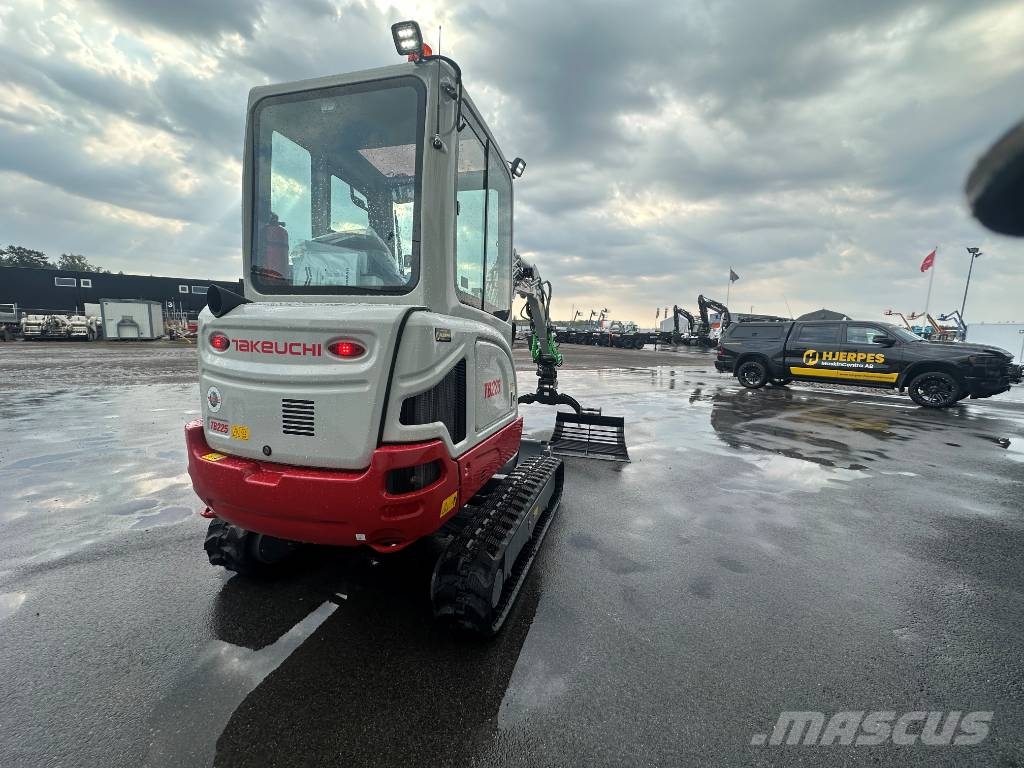 Takeuchi TB 225 Erbjudande!!! Mini excavatoare < 7t