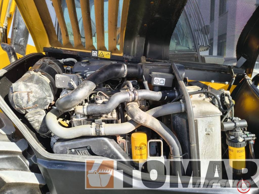 JCB 560-80 مناولات متداخلة