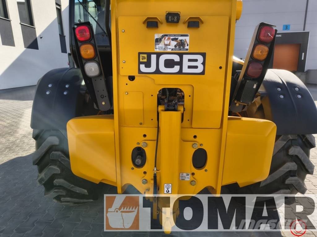 JCB 560-80 مناولات متداخلة