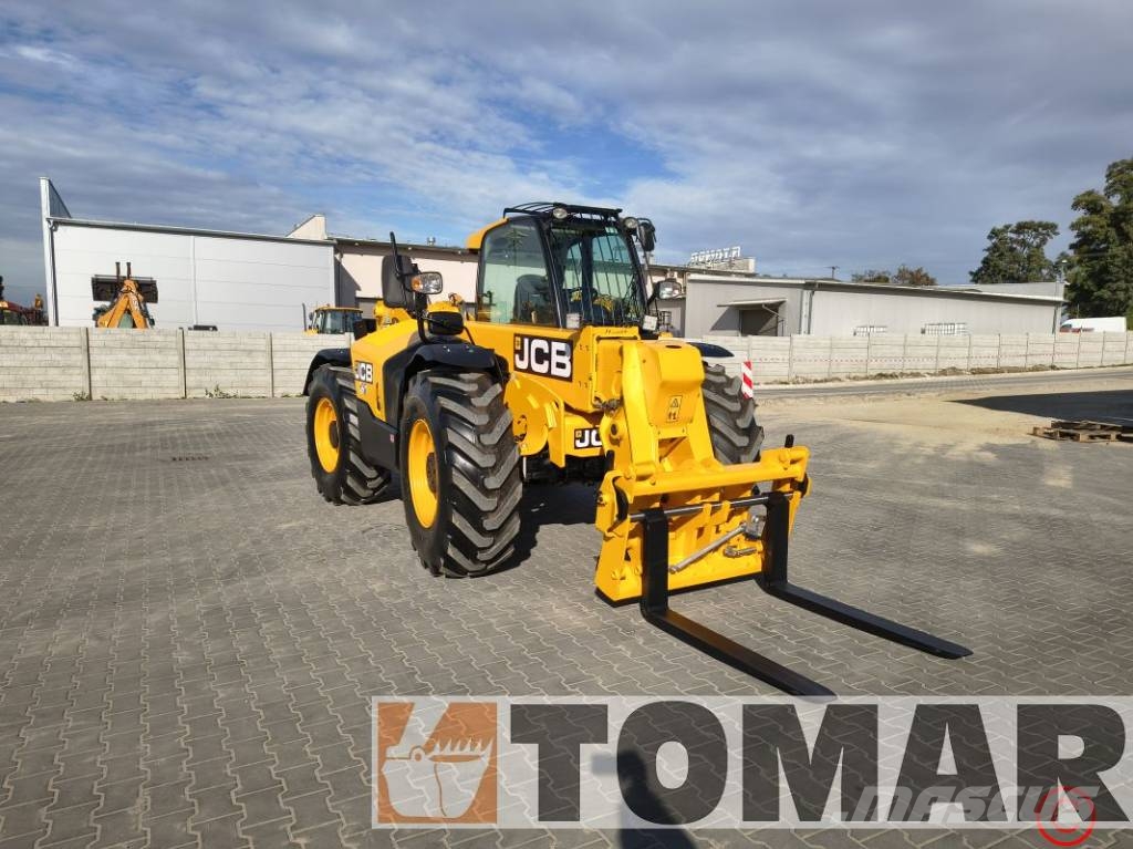 JCB 560-80 مناولات متداخلة