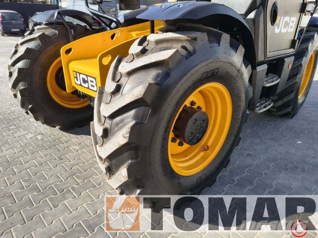 JCB 560-80 مناولات متداخلة