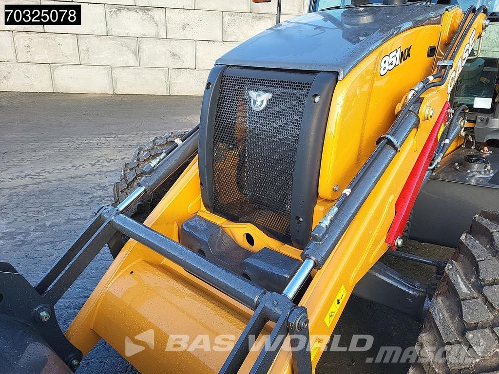 CASE 851 NX A/C - 4WD - Central Pivot Koparko-ładowarki
