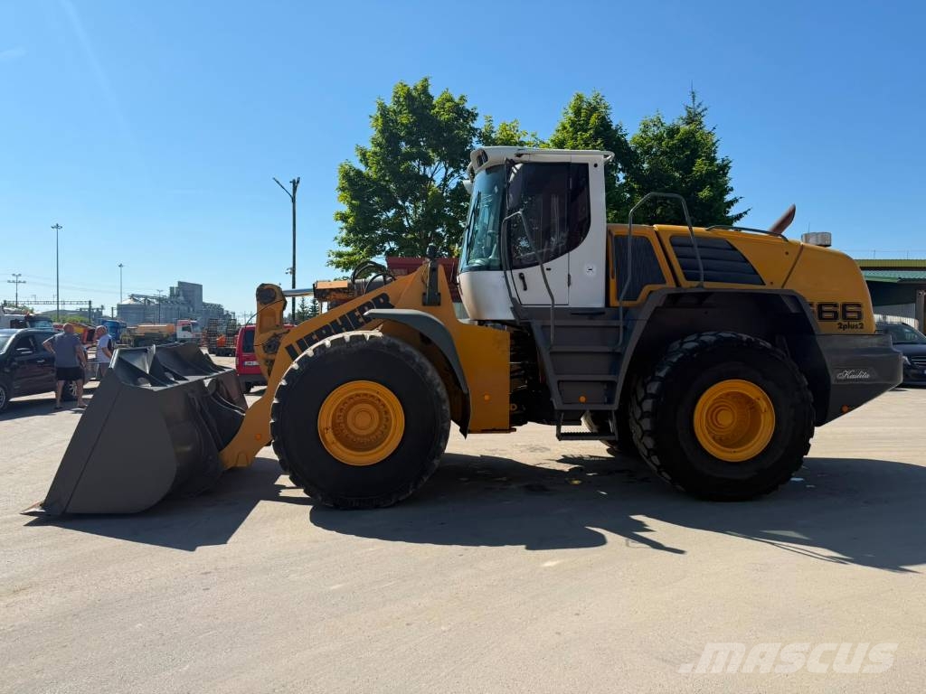 Liebherr 566 2+2 لوادر بعجل