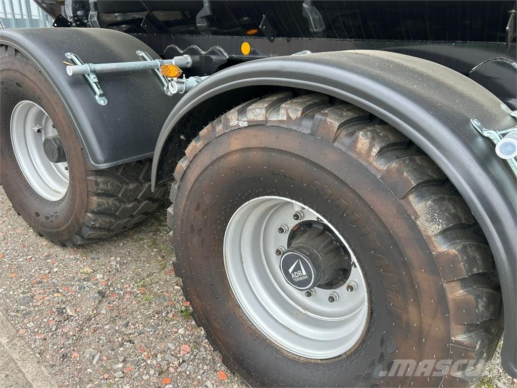 Fliegl TFW 26500 Road-X-Line Mestverspreider