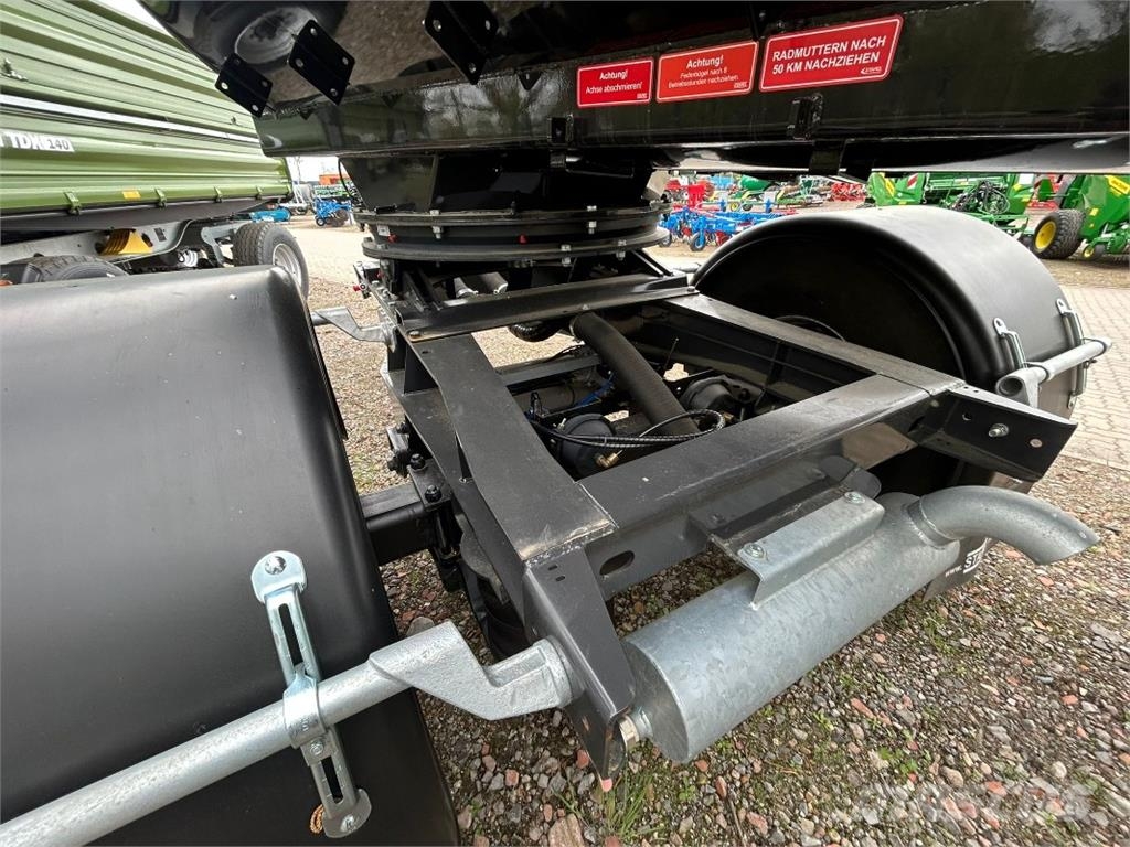 Fliegl TFW 26500 Road-X-Line Mestverspreider