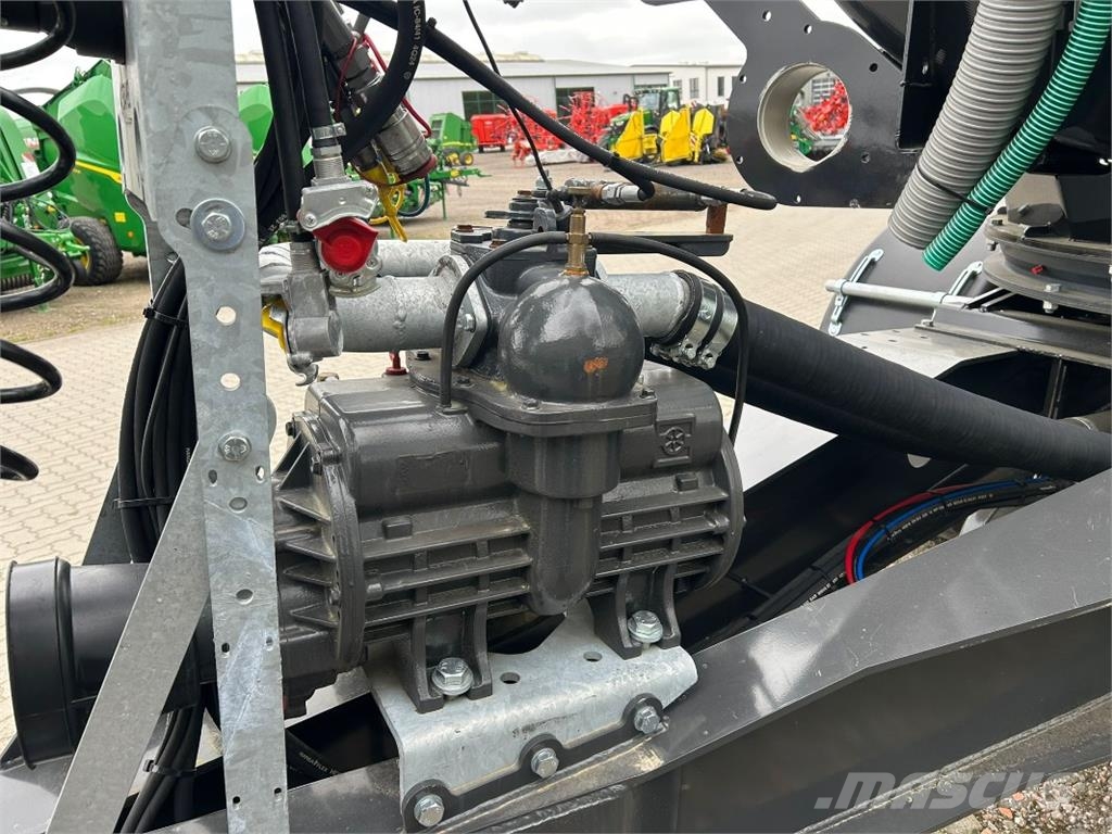 Fliegl TFW 26500 Road-X-Line Mestverspreider