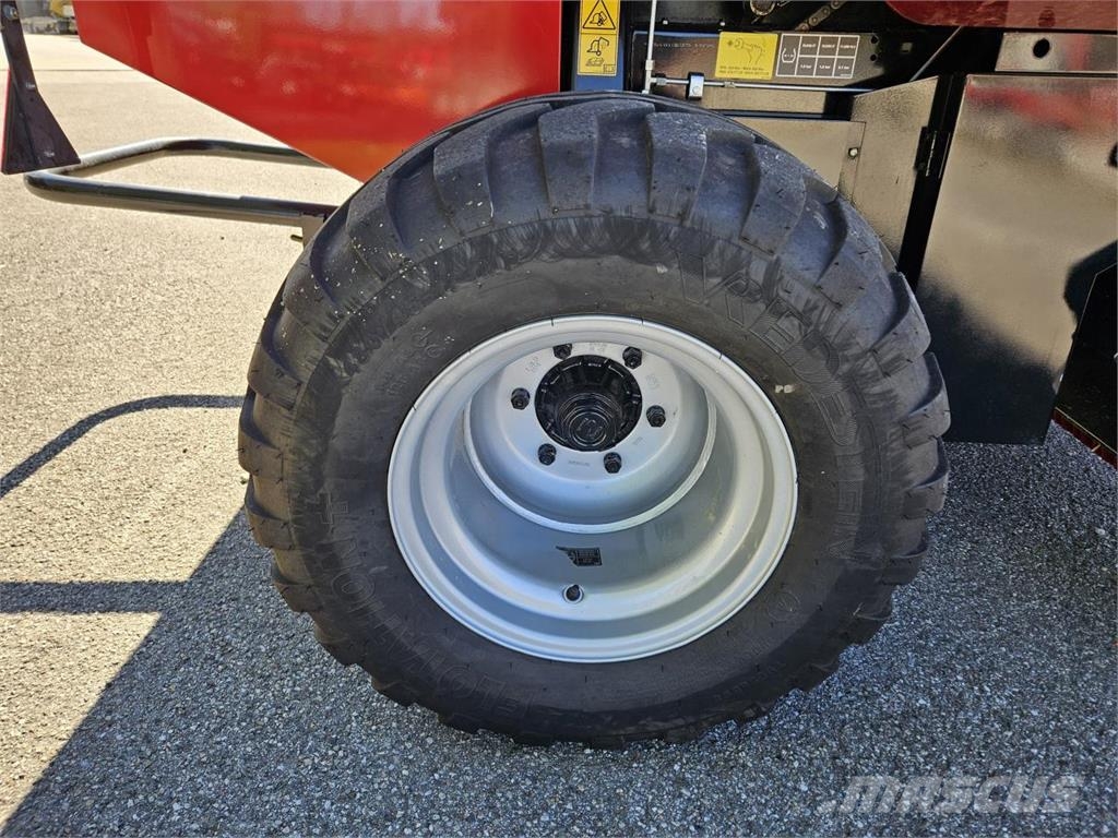 Case IH RB 344 Rotor Cutter Ronde-balenpersen