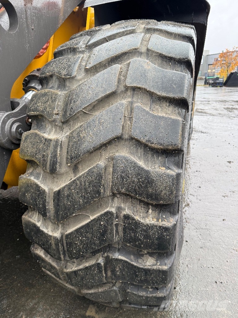 Volvo L 120 H Radlader