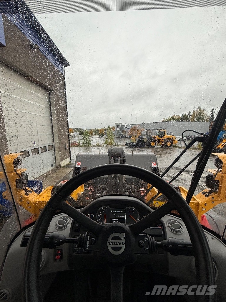 Volvo L 120 H Radlader