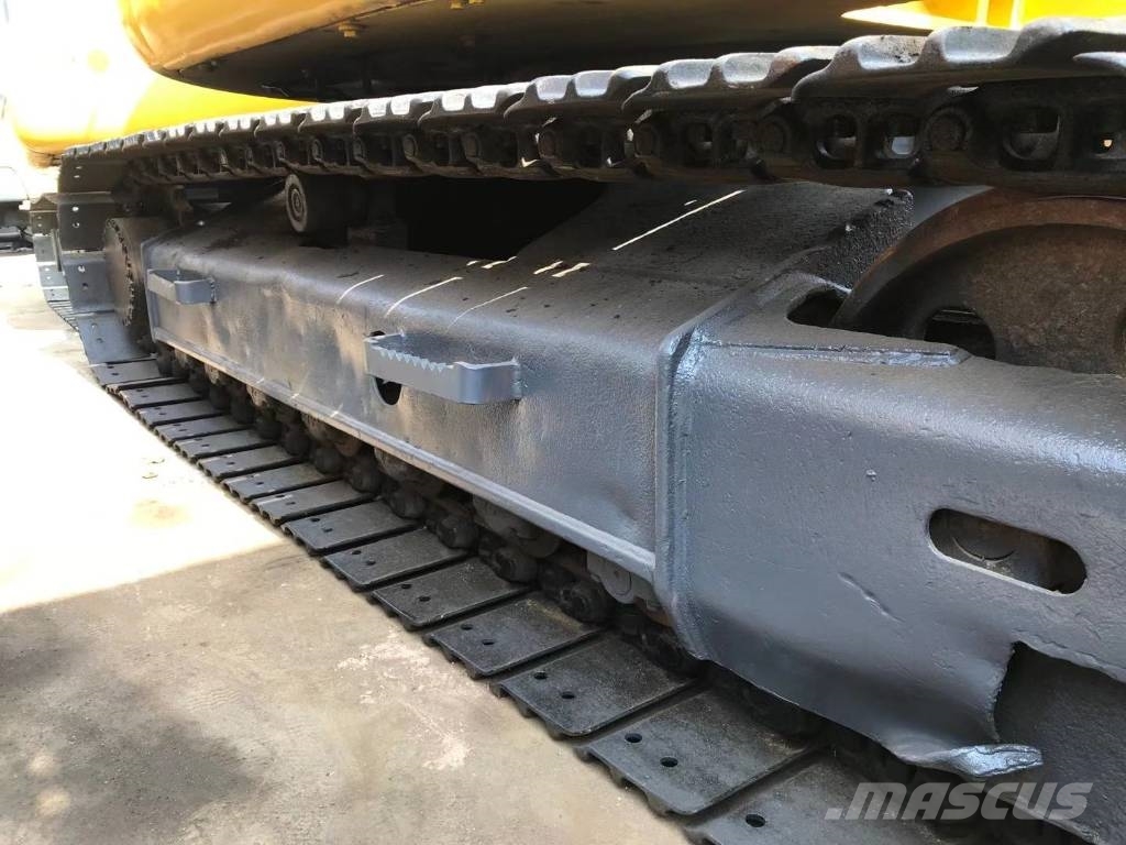 Komatsu PC 128 US 中型挖掘机