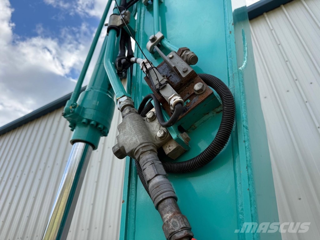 Kobelco SK 140 SR LC Гусеничні екскаватори