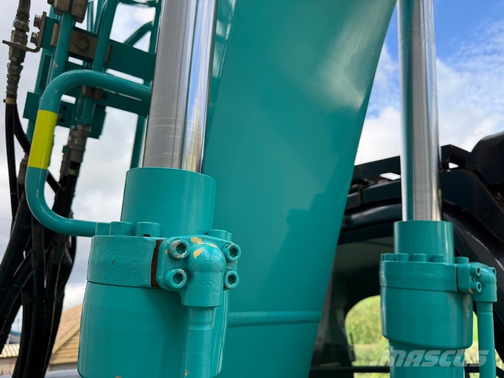 Kobelco SK 140 SR LC Гусеничні екскаватори