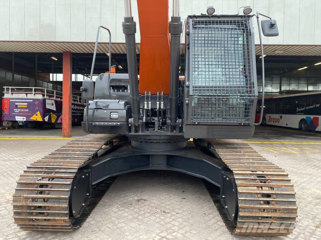 Hitachi ZX 220LC-5G 履带挖掘机