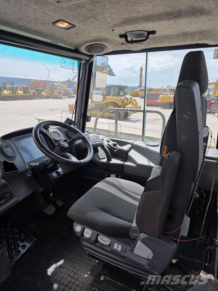 Bell B 25 E Dumper - Knickgelenk