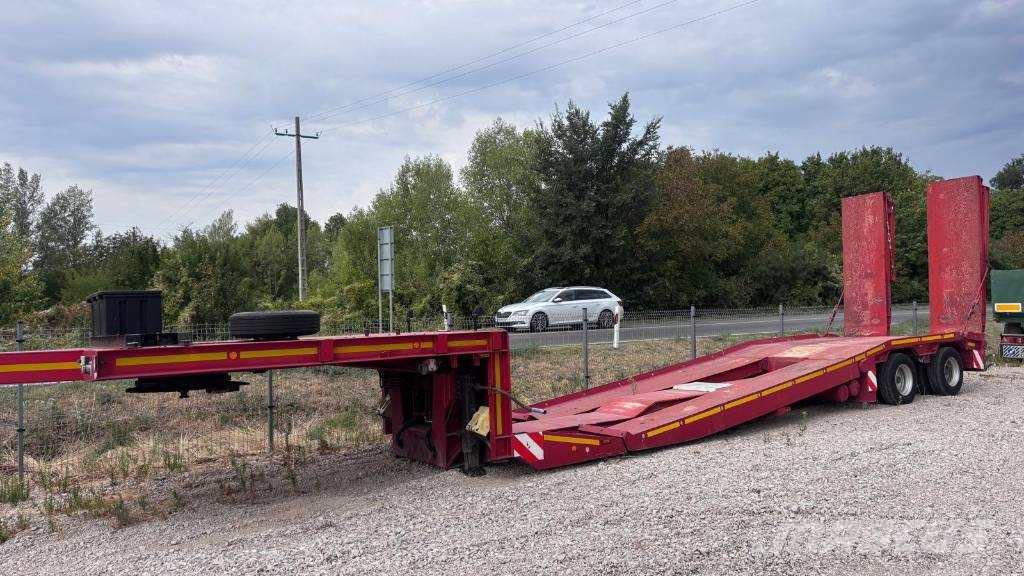 Goldhofer St 2 kamion mentő/ gépszállitó alacsony alvázkeret Poluprikolice za autotransporter