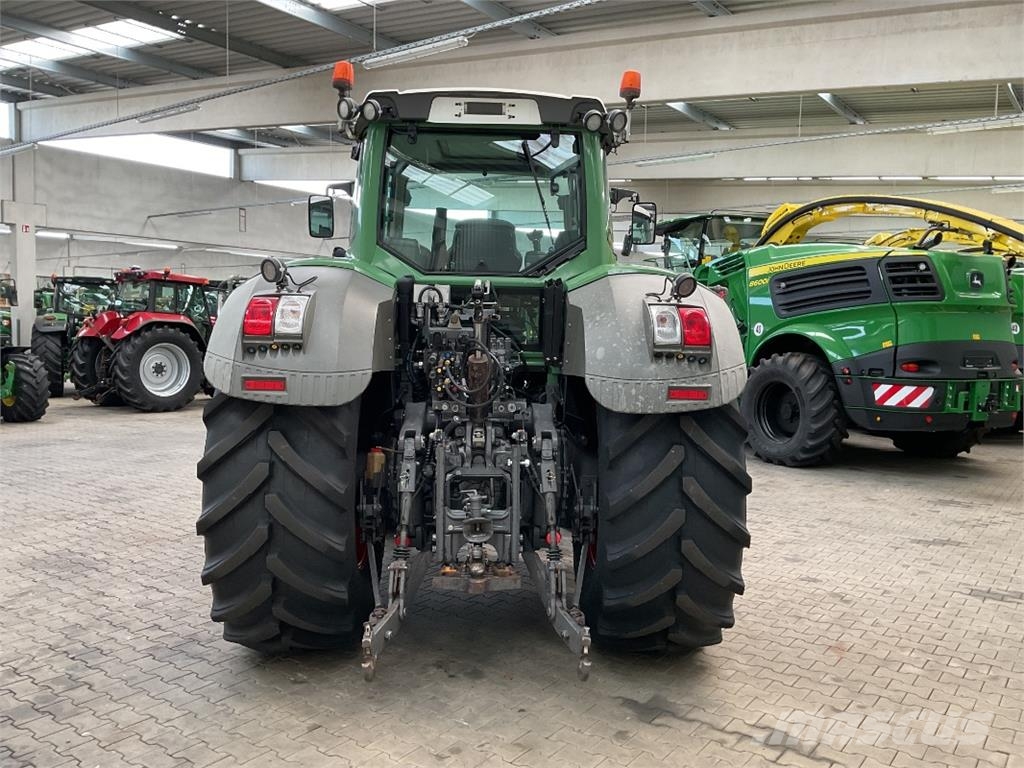 Fendt 828 Profi Plus Трактори