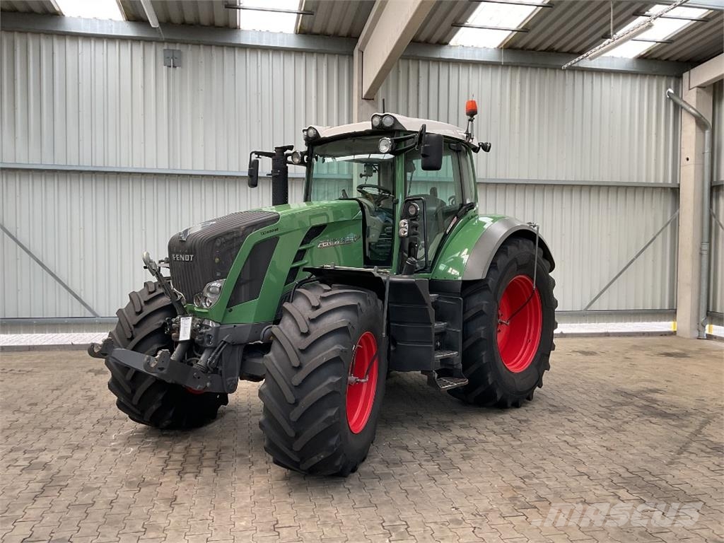 Fendt 828 Profi Plus Трактори