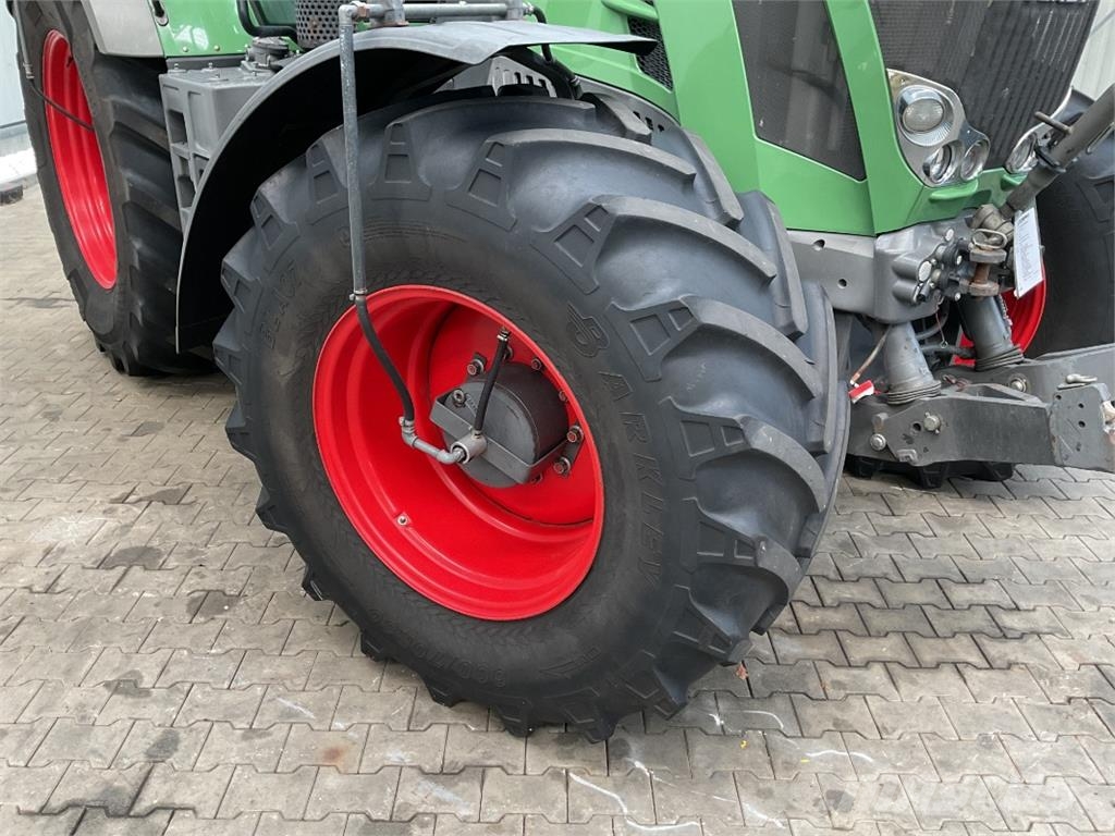 Fendt 828 Profi Plus Трактори