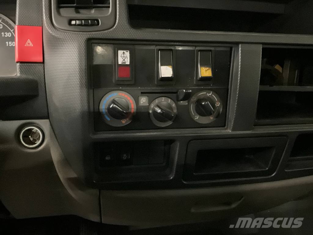Renault Maxity 120 + multitel mt202 Pacēlāji uz automašīnas bāzes