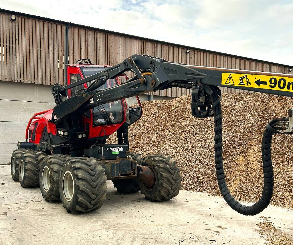 Komatsu 901 XC 8W Timber Harvester c/w C93 Head Betakarítók