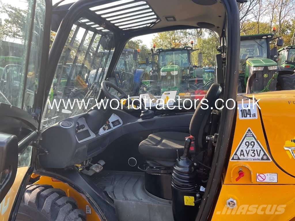 JCB 520-40 Teleszkópos rakodók