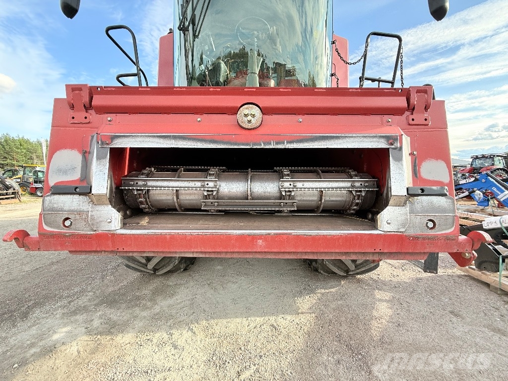 Case IH Axialflow 7240 30” Mietitrebbiatrici
