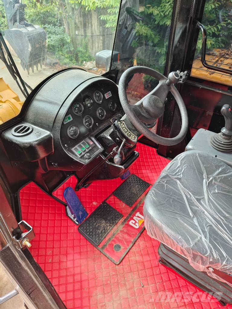 CAT 966 H Kolesni nakladalci