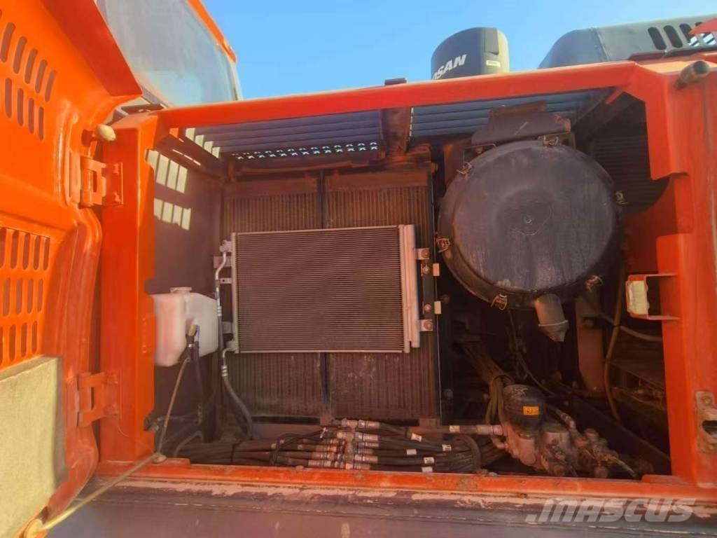 Doosan DX 450 LC-9 水陆两栖挖掘机