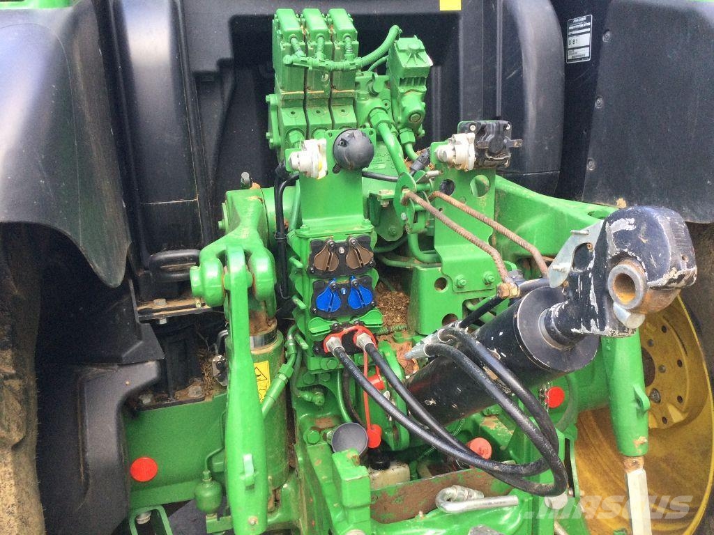 John Deere 6155R Traktori