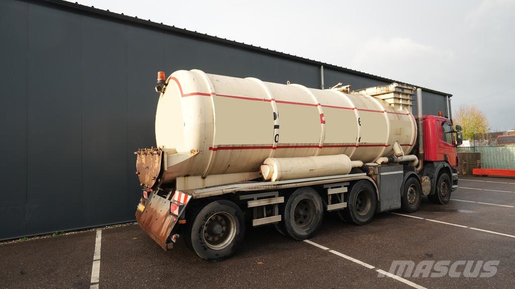 Scania P 380 – 10x4 blow and suck truck Camiones cisternas