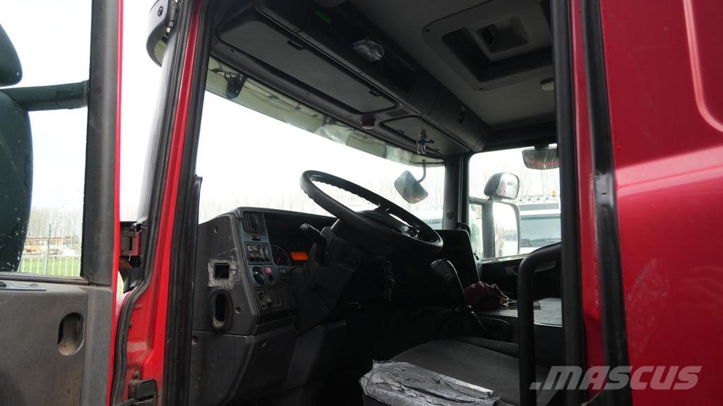 Scania P 380 – 10x4 blow and suck truck Camiones cisternas