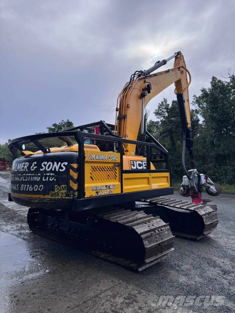 JCB JS220 Harvester Conversion Harvesterit