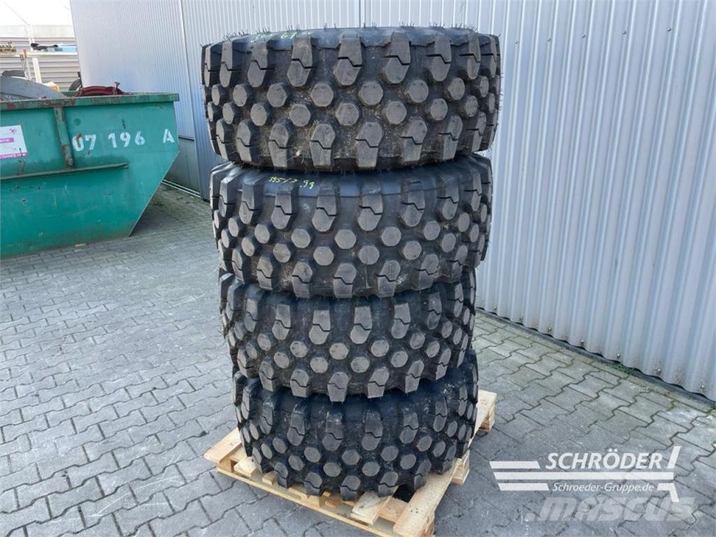 CAT KOMPLETTRÄDER 400/70 R20 | MICHELIN Спарені колеса