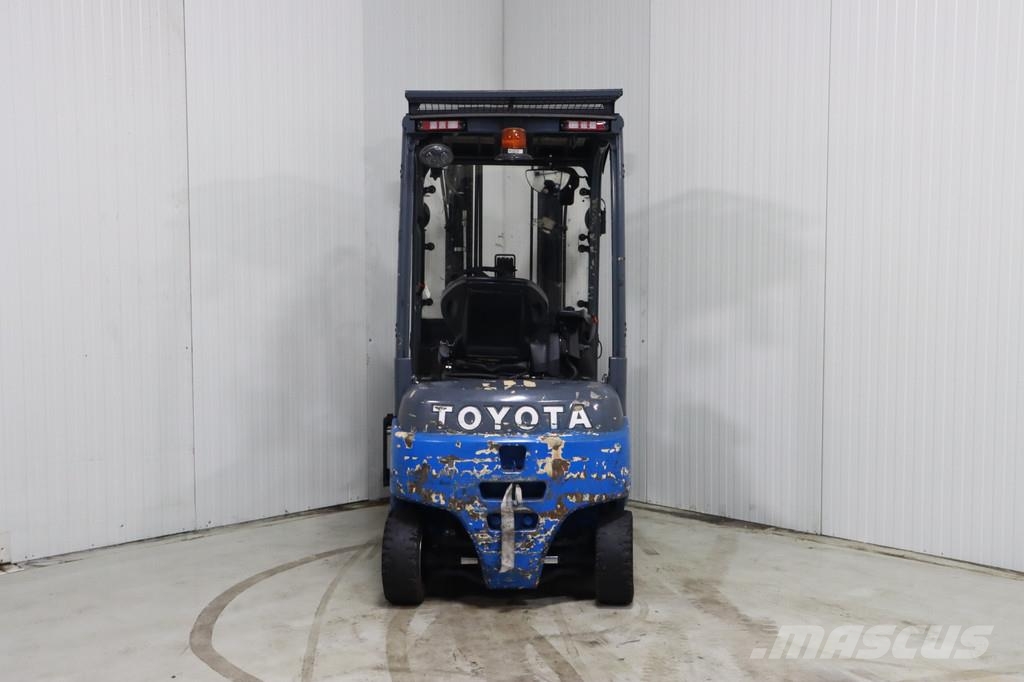 Toyota 8FBM20T Electric forklifts