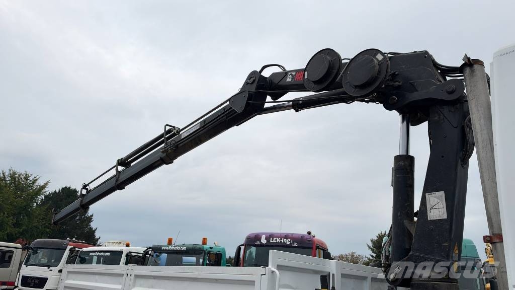 Iveco EUROTRAKKER 190E304X4 stake body - crane Hiab 175 平ボディー