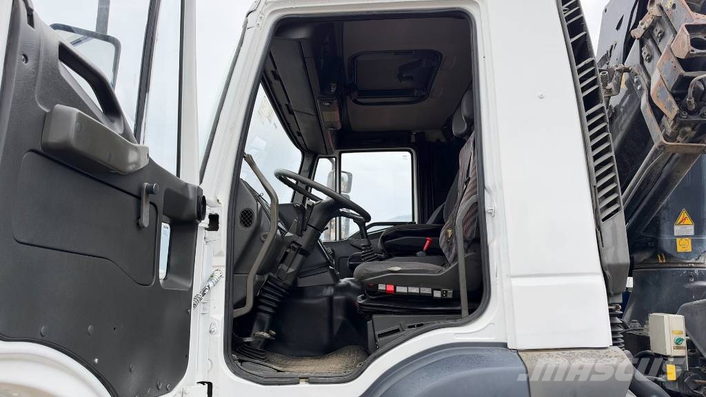 Iveco EUROTRAKKER 190E304X4 stake body - crane Hiab 175 平ボディー