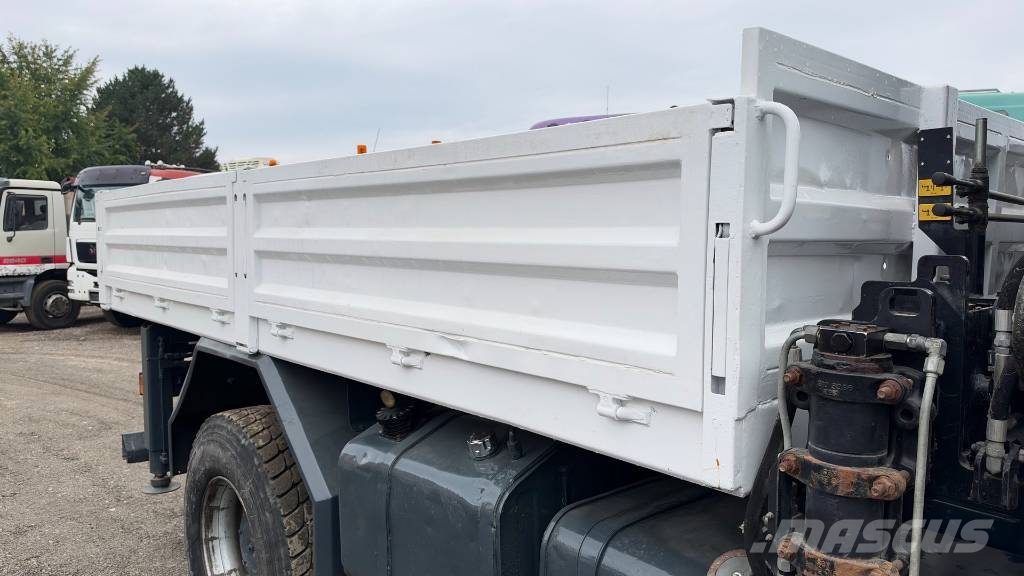 Iveco EUROTRAKKER 190E304X4 stake body - crane Hiab 175 平ボディー
