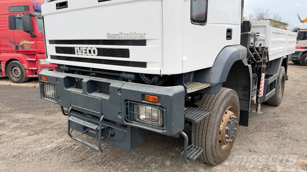 Iveco EUROTRAKKER 190E304X4 stake body - crane Hiab 175 平ボディー