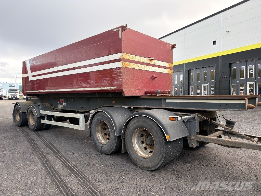 Sisu Polar 550 10x4 Fullerilla ダンプ